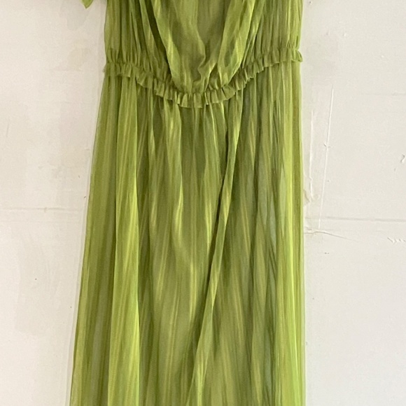 Lime green lace summer dress - Picture 8 of 9